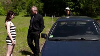 Scarlet Rose does sucks and fucks two huge cocks outdoors - 3 image