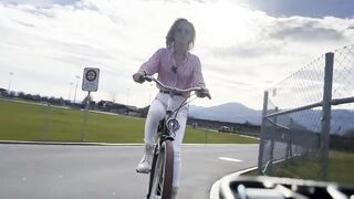 Miss Daisy Diamond on Wheels, bike vlog - 3 image