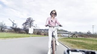 Miss Daisy Diamond on Wheels, bike vlog - 4 image