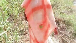 desi bhabhi Jungle me mangal karte video - 2 image
