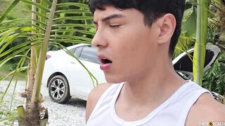LEO WILD AND LIL TIMMY CONVINCE STRANGER TO FUCK HER WHILE REPAIRING HER CAR - 7 image