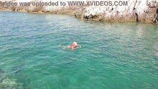 Blue water and a naked girl! - 11 image