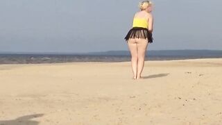 Fucking funny milf on wild island