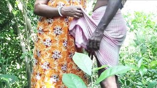 Desi village wife's husband fucks his wife in the forest, then peeing on your pussy