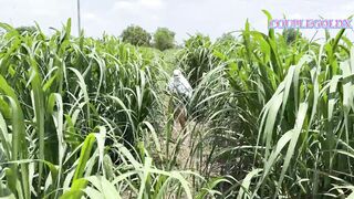 Komal walked ahead in the sugarcane field and her lover followed her - 2 image
