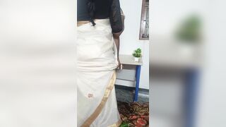 malayali aunty fucking on office table with her manager - 3 image