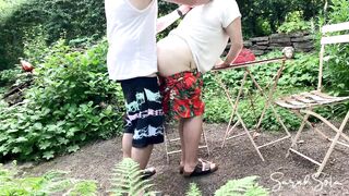 Outdoor Quickie with standing doggystyle - huge load of cum on her ass - 4 image