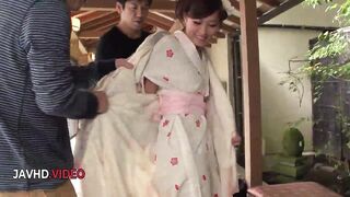 Passionate Aoi Mizunos JAV Outdoor Blow Job Shows Her Unique Skills