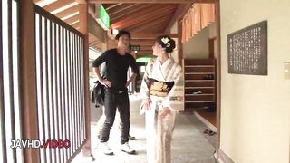 Kinky Asian Aoi Mizuno ignites hot outdoor fuck session after sexy blowjob - 1 image