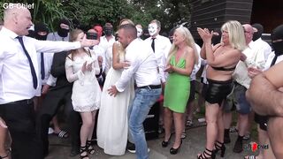 Wedding outdoor creampie gangbang group sex orgy - 4 image