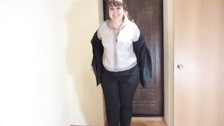 A beauty pees on the Christmas snow outside. An amateur fetish compilation with a powerful stream of urine. PAWG. - 11 image