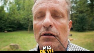 DADDY4K. Cum donation turned out as an outdoor activity - 1 image