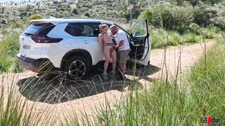 Young sexy girl outdoor fuck with older guy