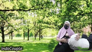 Indo Bokep Real Couple Outdoor sex . Muslim Couple affair in public park - 4 image