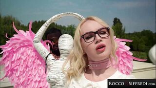 ROCCO SIFFREDI - Petite Hottie Outdoor Hardcore Analized - 2 image