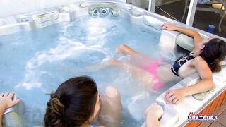 Brunette Horny Coeds Jamie Litton And Vicky Share A Dick In The Hot Tub!