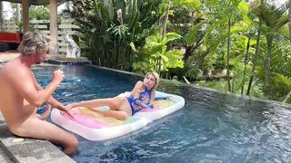 Backstage spying outdoor oral sex from real amateur couple - 14 image