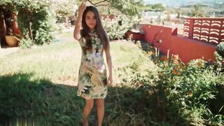 Li Moon outdoor masturbation