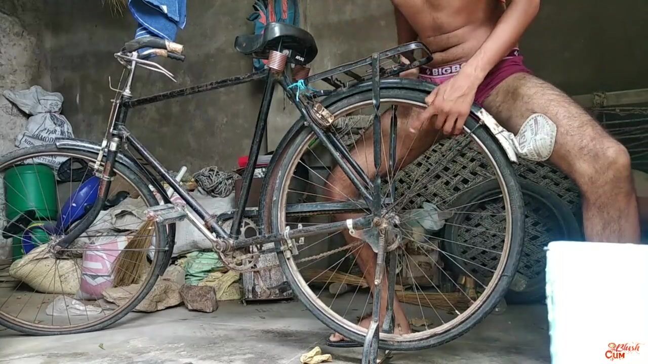 Luckiest BICYCLE Ride Ending in her picture