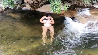 Outdoor masturbation near tourist waterfalls (Mexico) - 14 image