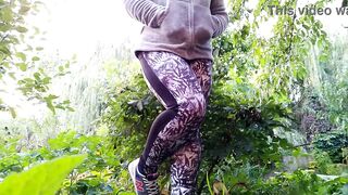 My golden nectar for you outdoors in yoga pants - 7 image