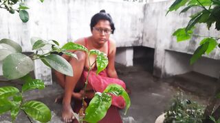 Desi Bengali Boudi in Saree Fucked at Outdoor - 1 image